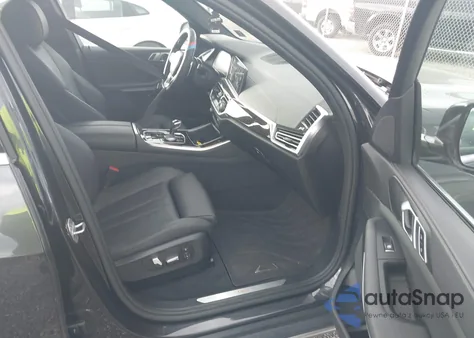 2020 BMW X5 xDrive40I z USA, uszkodzony, nr VIN 5UXCR6C01L9B84495